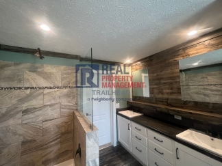 3 Bed / 2 Bath Farmhouse Styled Home – Move In Ready