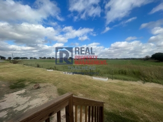 3 Bed / 2 Bath Farmhouse Styled Home – Move In Ready