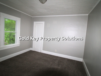 2 Bedroom 1 Bath Home W/ Large Front Porch (Section 8 Approved)