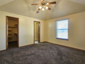 Welcome to your new home in the heart of Yukon, OK!