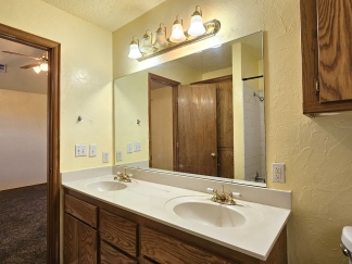 Welcome to your new home in the heart of Yukon, OK!
