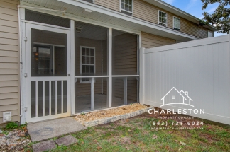 2454 Commencement Ln - Available 12/19