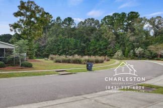 2454 Commencement Ln - Available 12/19