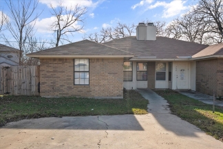 Kennedale 2-bed 2-bath Duplex