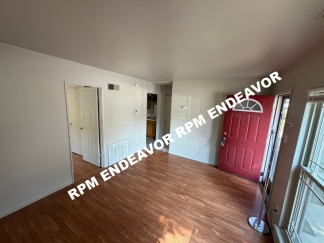 Charming 1-Bedroom Duplex with Convenient Shared Laundry – Affordable Living!