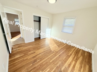 Updated 2-bedroom, 1-bath Duplex