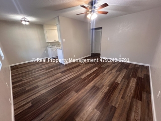 Cozy apartment ready now! 1 Bed 1 Bath Downstairs Apartment