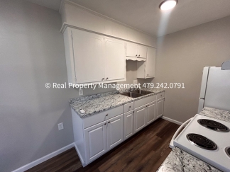 Cozy apartment ready now! 1 Bed 1 Bath Downstairs Apartment