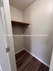 Cozy apartment ready now! 1 Bed 1 Bath Downstairs Apartment