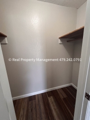 Cozy apartment ready now! 1 Bed 1 Bath Downstairs Apartment