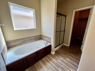 Beautiful 3 Bedroom Home with Spacious Bonus Room Available Mid February