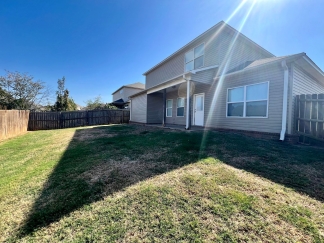 Beautiful 3 Bedroom Home with Spacious Bonus Room Available Mid February