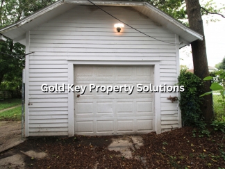 3 BR 1 BA House with Fenced Yard and Garage SECTION 8 APPROVED