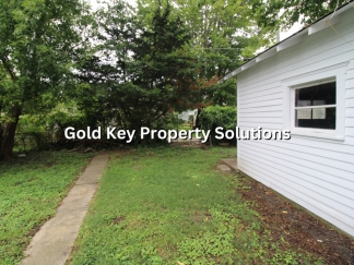 3 BR 1 BA House with Fenced Yard and Garage SECTION 8 APPROVED