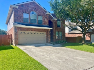 Spacious 4 Bedroom Home with Covered Patio in Cibolo