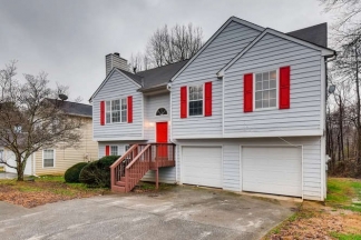 Charming Property  -Finished Basment/Private Park - New Carpet