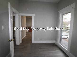 MOVE IN SPECIAL!! 1/2 OFF 1st MONTH'S RENT!! Large Middletown 2 BR 1 BA Upstairs Apartment (NO SECTION 8)