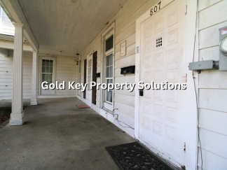 Large Middletown 2 BR 1 BA Upstairs Apartment (SECTION 8 APPROVED)