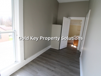 Large Middletown 2 BR 1 BA Upstairs Apartment (SECTION 8 APPROVED)