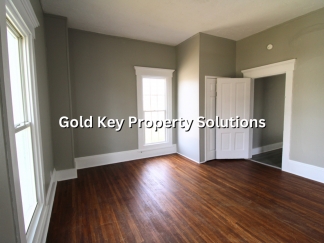 Large Middletown 2 BR 1 BA Upstairs Apartment (SECTION 8 APPROVED)