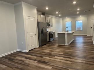 Gorgeous 2 Bedroom Townhome, With Amazingly Fun Community Amenities!