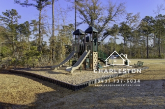 956 Long Bluff Rd - Available Now!