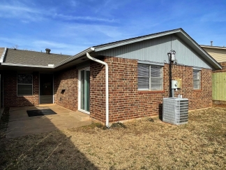 Charming and Spacious Duplex Available!