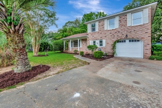 Waterfront Home in Melrose Subdivision!