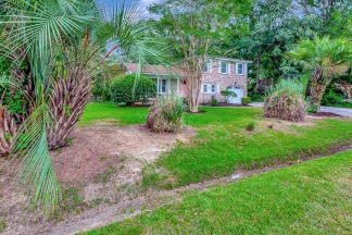 Waterfront Home in Melrose Subdivision!