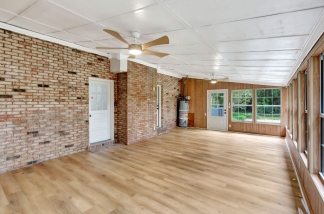 Waterfront Home in Melrose Subdivision!