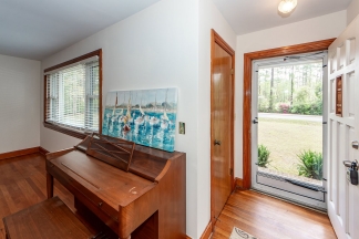 3 Bedroom Classic Summerville Home!