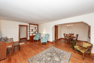 3 Bedroom Classic Summerville Home!
