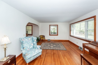 3 Bedroom Classic Summerville Home!