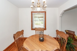 3 Bedroom Classic Summerville Home!