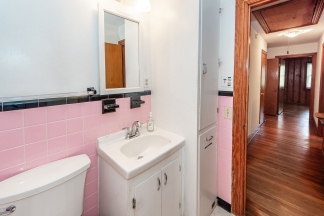 3 Bedroom Classic Summerville Home!