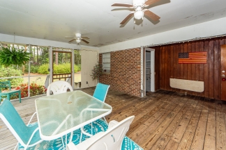 3 Bedroom Classic Summerville Home!