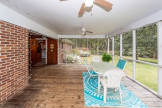 3 Bedroom Classic Summerville Home!