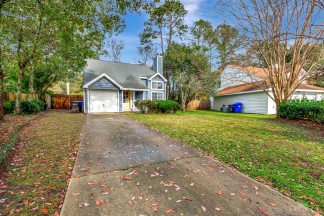 Charming 3-Bedroom Home with Upgrades, Spacious Backyard, and Prime Location in Oaklanding Haven