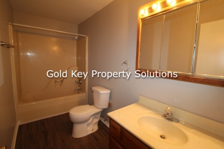 MOVE IN SPECIAL!! 50% OFF 1st MONTH'S RENT!!! 3 Bed 1 Bath Upstairs Apt for Rent (SECTION 8 APPROVED)