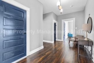 Charming First-Floor Home in Established Winnetka Heights Community – Just Minutes from Bishop Arts!