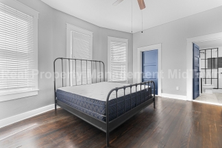 Charming First-Floor Home in Established Winnetka Heights Community – Just Minutes from Bishop Arts!
