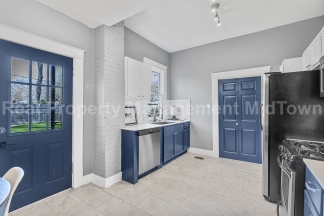 Charming First-Floor Home in Established Winnetka Heights Community – Just Minutes from Bishop Arts!