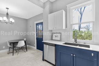 Charming First-Floor Home in Established Winnetka Heights Community – Just Minutes from Bishop Arts!