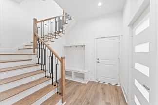 1935 Knoll Square Dr - For Sale