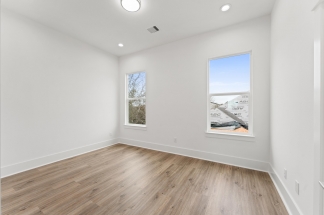 1935 Knoll Square Dr - For Sale