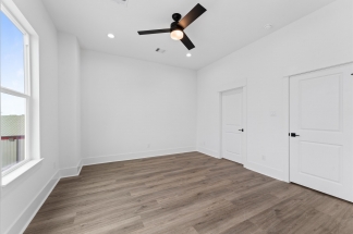 1937 Knoll Square Dr - For Sale