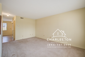 400 Crestview Dr Apt C - Available Now!