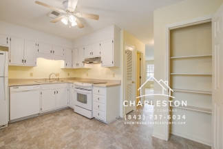 400 Crestview Dr Apt C - Available Now!