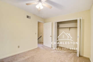 400 Crestview Dr Apt C - Available Now!