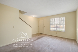 400 Crestview Dr Apt D - Available Now!